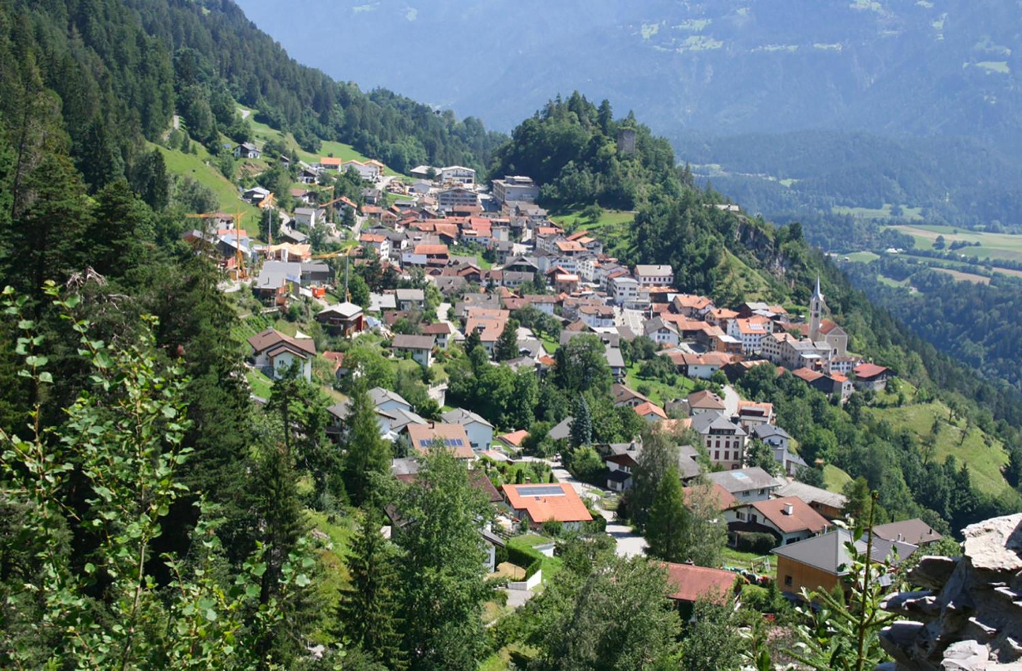 Jugendherberge Trin Exteriör bild